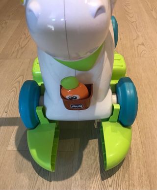 Caballito balancín marca Chicco
