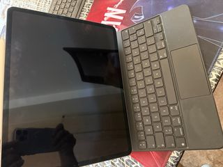 iPad Pro 12.9 2018 + Magic Keyboard