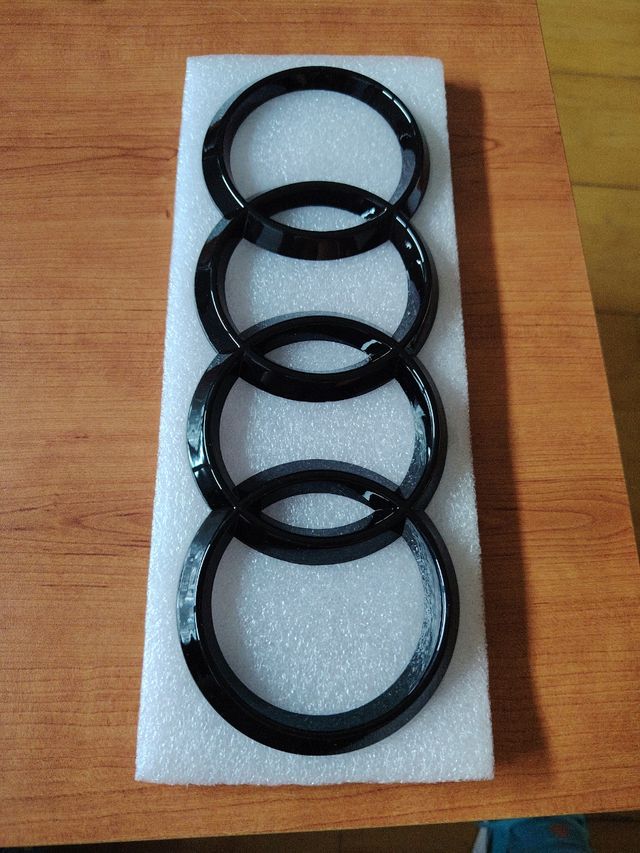 Audi Logo Rejilla Radiador Negro Brillante