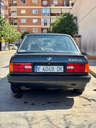 BMW 318 IS 1990