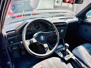 BMW 318 IS 1990