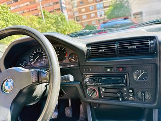 BMW 318 IS 1990