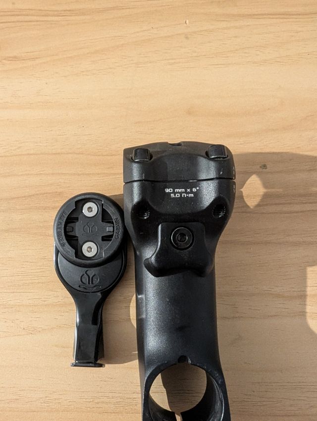 Potencia Specialized y Soporte Garmin Roval