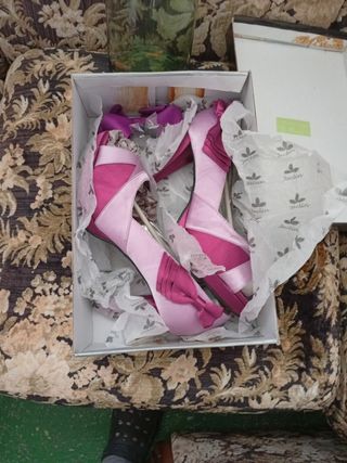Zapatos de fiesta rosa usados una vez