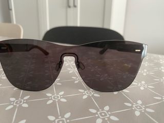 Gafas de sol Hawkers negras y grises