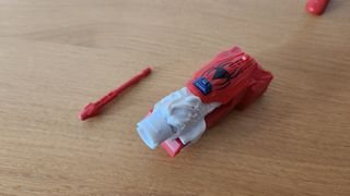 Figura Spiderman con accesorio
