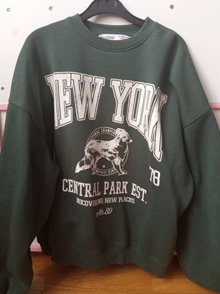 Sudadera Bershka New York verde