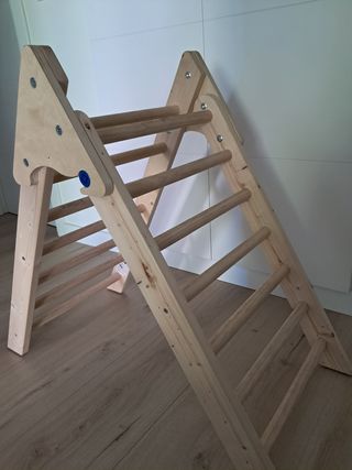Escalera Triangular Plegable Aldi
