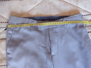 Traje de hombre azul y gris