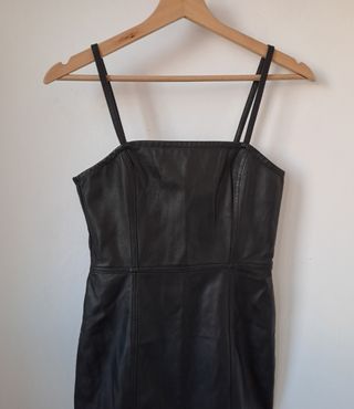 Vestido de cuero negro