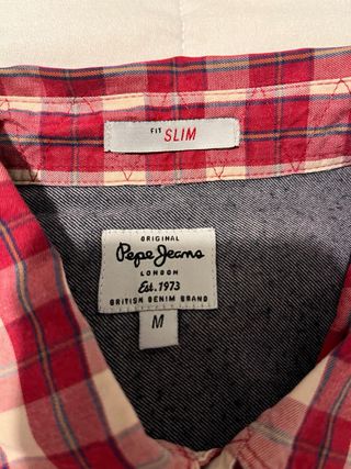 Camisa Pepe Jeans cuadros roja y blanca. 