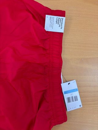 Pantalón deportivo Nike rojo