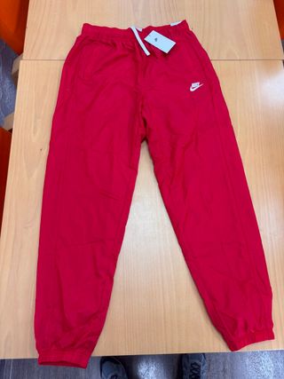 Pantalón deportivo Nike rojo