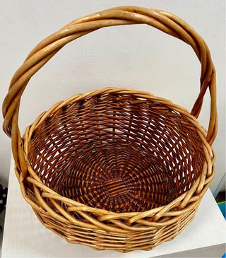 Cesta de mimbre para setas