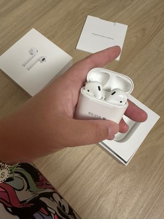 AirPods 2ª Gen Apple Blancos