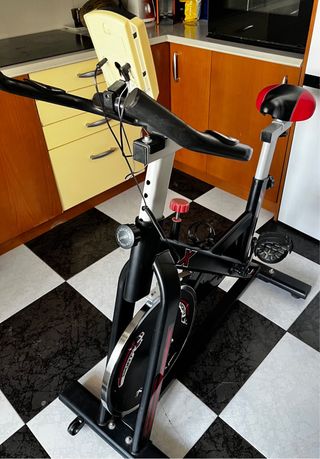 Bicicleta Spinning X