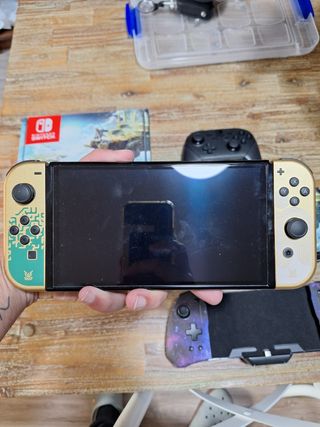 Nintendo Switch OLED Edición Zelda + funda Zelda..
