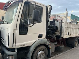 Iveco Eurocargo grua volqu 2004
