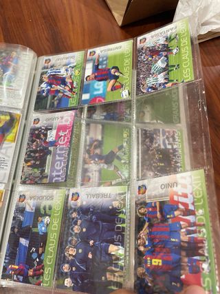 Álbum Panini Megacracks Barça Campió 2004-2005