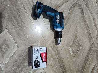 Avvitatore Makita DFS452  Batteria 18V 5.0Ah