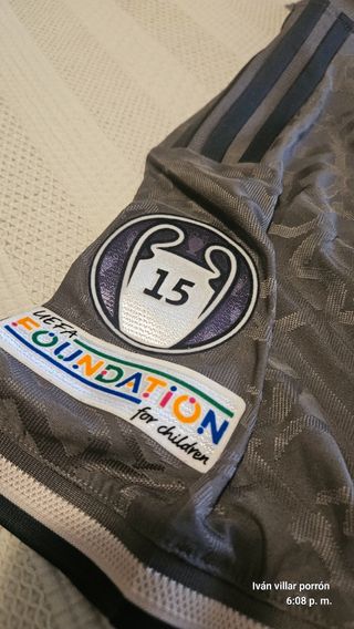 Camiseta Real Madrid Adidas Gris versión jugador 
