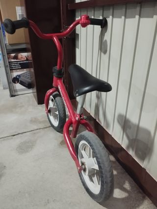 Bicicleta de equilibrio sin pedales