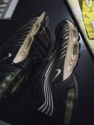 Tênis Nike Air Max Plus TN Preto Cinza