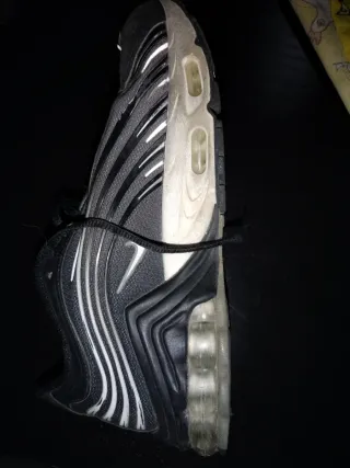 Tênis Nike Air Max Plus TN Preto Cinza