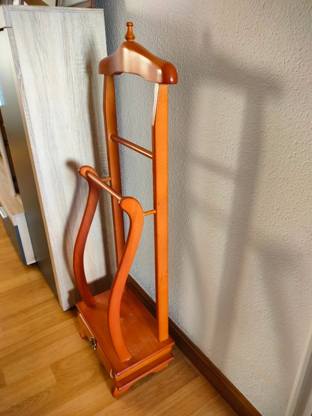 Galán de noche de madera