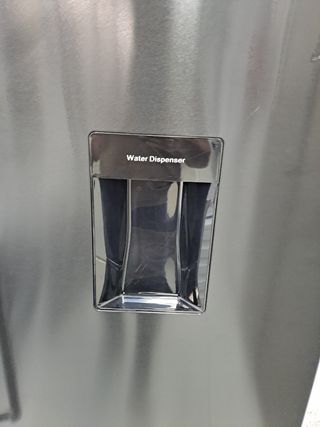 Nevera negra con dispensador de agua con garantía 