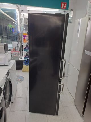 Nevera negra con dispensador de agua con garantía 