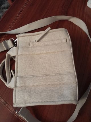 Bolso blanco de piel