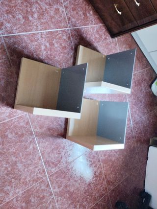 3 Estanterías Beige y Gris