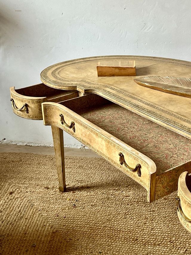 Escritorio de autor Maitland-Smith (ca. 1980–1990)