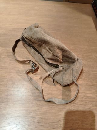 Riñonera de piel beige y marrón