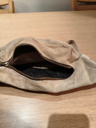 Riñonera de piel beige y marrón