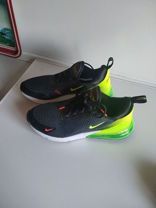 Deportivas Nike Air Max 270 Negras y Verdes