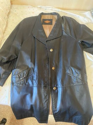 Chaqueta de piel negra