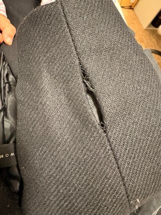 Abrigo negro Zara
