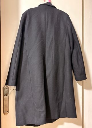 Abrigo negro Zara