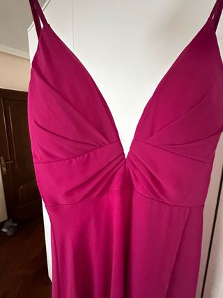 Vestido de fiesta fucsia largo