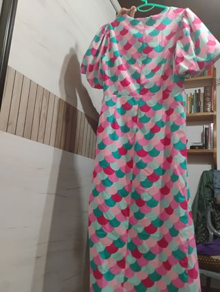 Vestido Minueto. Bonito estampado.  Talla M. 