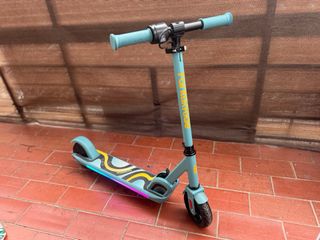 Patinete eléctrico infantil