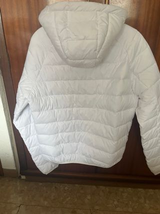Anorak Bershka Blanco con Capucha