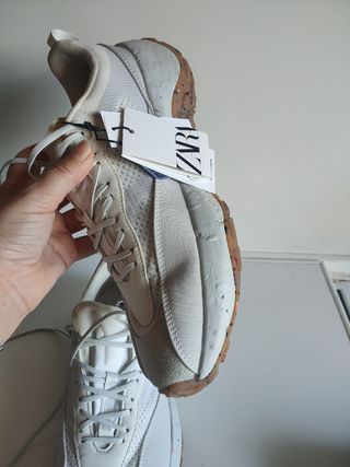 Deportivas Zara grises y blancas