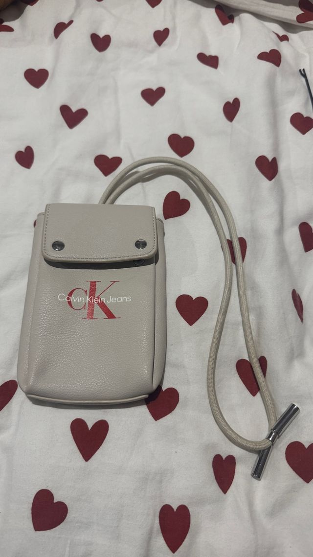 Funda Bolso Móvil Calvin Klein Beige