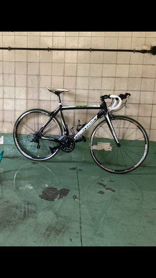 Merida Race Lite con llantas Campagnolo