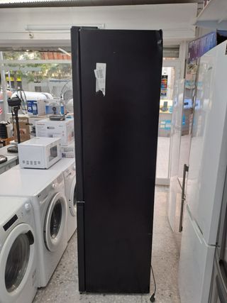 Nevera Gorenje Negra nueva con tara con garantía 