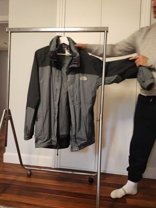 Chaqueta The North Face Negra y Gris. Autentica 