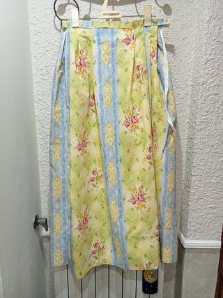 Falda de baturra de mujer nueva